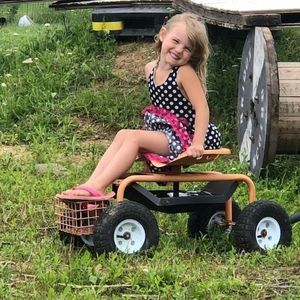 Meet your Posher, Larry